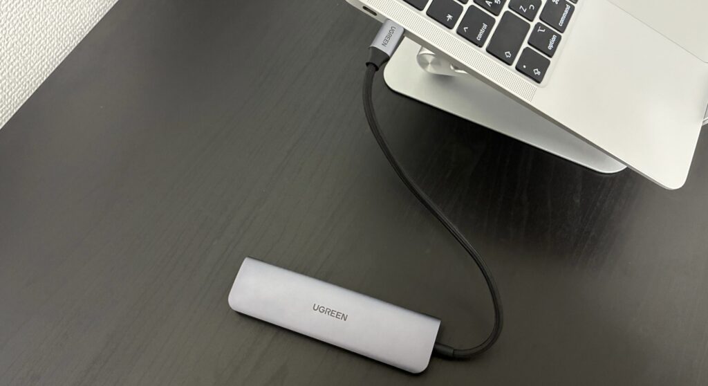 UGREEN Revodok 1071 USB-Cハブの実物写真