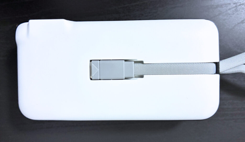 内蔵ケーブルの収納時の画像